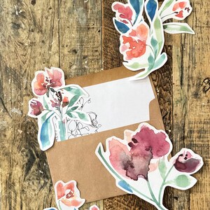Fiori di carta tagliati con cura