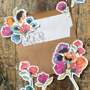Fiori di carta tagliati con cura