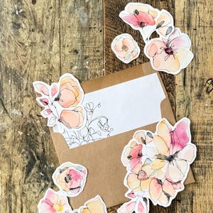 Fiori di carta tagliati con cura
