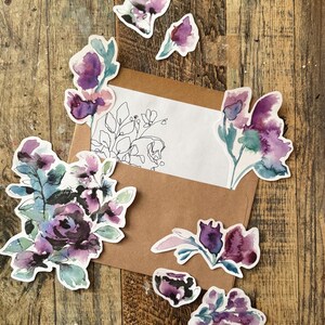 Fiori di carta tagliati con cura