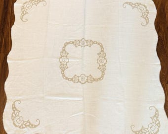 Mantel de lino vintage de 40x40 cm, estilo provenzal francés, bordado floral rústico.