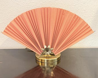 VTG Accordion Folding Fan Table Lamp Pink Coral Mid Century Hollywood Regency