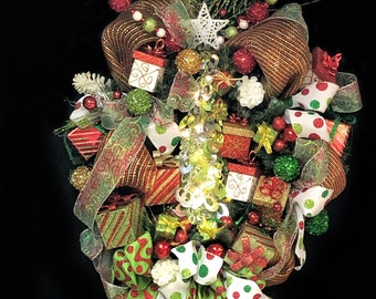 Festive Christmas Tree door Wreath with Lights and Gift Ornaments, Red lime green white Custom designs by Cabin Cove Creations
