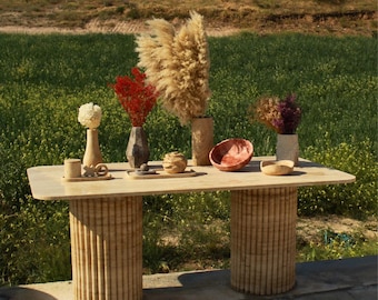 Tavolo rettangolare in travertino fatto a mano – Tavolo da pranzo o da ufficio in pietra naturale solida con design minimalista