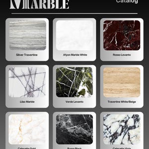 Pu&ograve; includere: Un catalogo di pietre Modelce Marble che mostra nove campioni quadrati: Silver Travertine, Afyon Marble White, Rosso Levanto, Lilac Marble, Verde Levanto, Travertine White/Beige, Calacatta Gold, Bursa Black e Calacatta Viola.