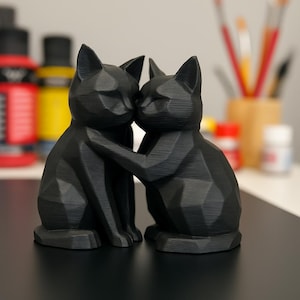 Geometric Black Cat Couple Statue – 3D Printed Hand Painted Minimalist Home Decor Gift