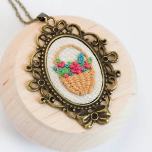 Flower basket necklace hand embroidery n076 image 1