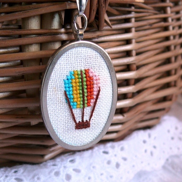 Hand embroidered necklace Hot air Balloon - n047