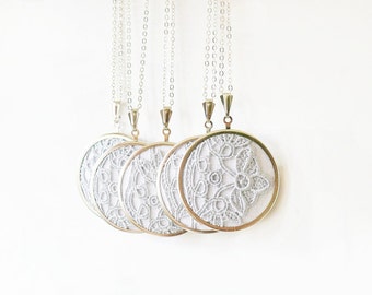 Grey lace necklaces for bridesmaids l009