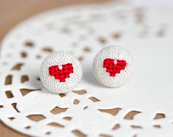 Heart earrings - Stud earrings - Valentine jewelry - e027