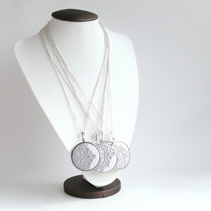 Grey lace necklaces for bridesmaids l009 image 4