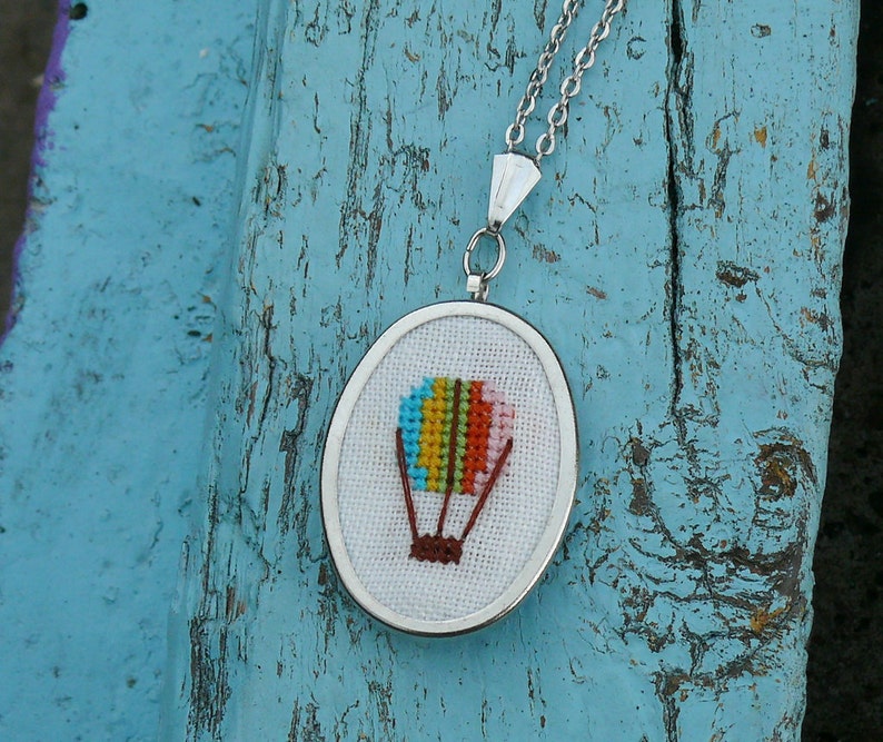 Hand embroidered necklace Hot air Balloon n047 image 2