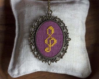 Treble clef necklace - hand embroidered - gift for musician - n016