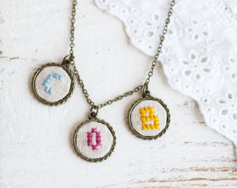 Personalized mother's necklace with custom set of initials