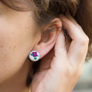 Tiny violet stud earrings floral button studs e004 image 4