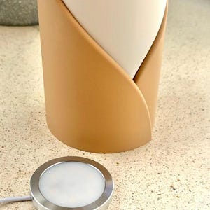 WRAPIS Sculptural Table Lamp image 2