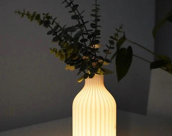 ILUMINA Vasskärm, Minimalistisk Dekorativ Lampa, Ribbad Vasdesign för Sovrum, Vardagsrum, Kontor