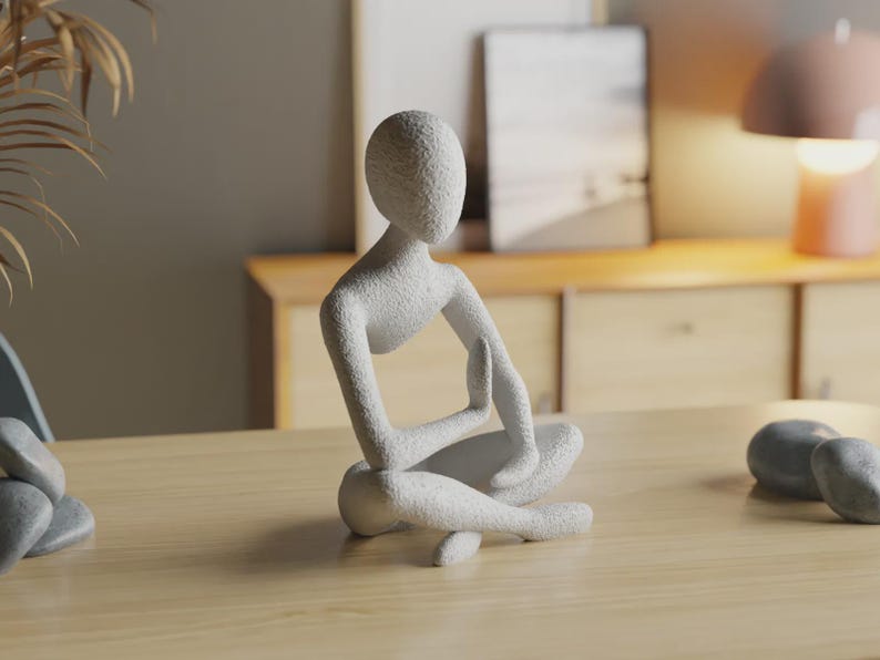 Hemelse Resonantie: Abstracte Menselijke Sculptuur, Zwevend Meditatiebeeld afbeelding 2