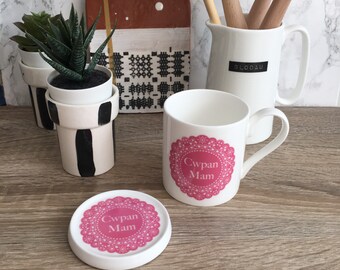 Cwpan Mam coaster and mug set- pink doilee design on bone china.