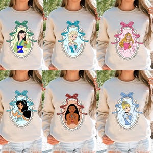 Vintage  Disney Princess Sweatshirt, Princess Bow Crewneck, Princess Coquette Sweater, Disney Girl Trip Sweatshirt, Disneyland Hoodie