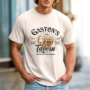 T-shirt Gaston's Tavern Le Pub, chemise La Belle et la Bête, T-shirt Gaston's Bar, chemise homme Disney, chemise Magic Kingdom vacances