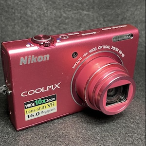 Nikon Coolpix S6200 Digital Camera – Excellent Condition with Charger & 2GB Memory Card