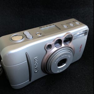 Canon Prima Zoom 80u – 35mm Film Camera – Point & Shoot Retro