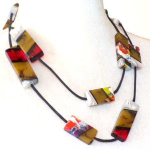 Collar Sobral Patchwork Mariane Multi Pattern de 114 cm de largo, hecho a mano con cuentas. imagen 1