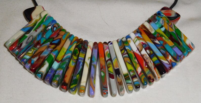 Sobral Magazine Nylon Pollock Multi Hued Swirl Bead Necklace Brazil Import