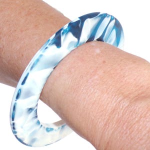 Sobral PML06 Blue & White Marbled Flat Skinny Artist Made Bangle Bracelet