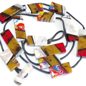 Collar Sobral Patchwork Mariane Multi Pattern de 114 cm de largo, hecho a mano con cuentas. imagen 8