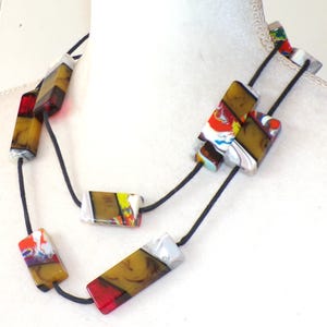 Collar Sobral Patchwork Mariane Multi Pattern de 114 cm de largo, hecho a mano con cuentas. imagen 3