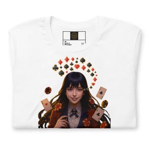 Camiseta de anime Bet Queen: diseño realista inspirado en Kakegurui con chica, cartas y fichas de casino.