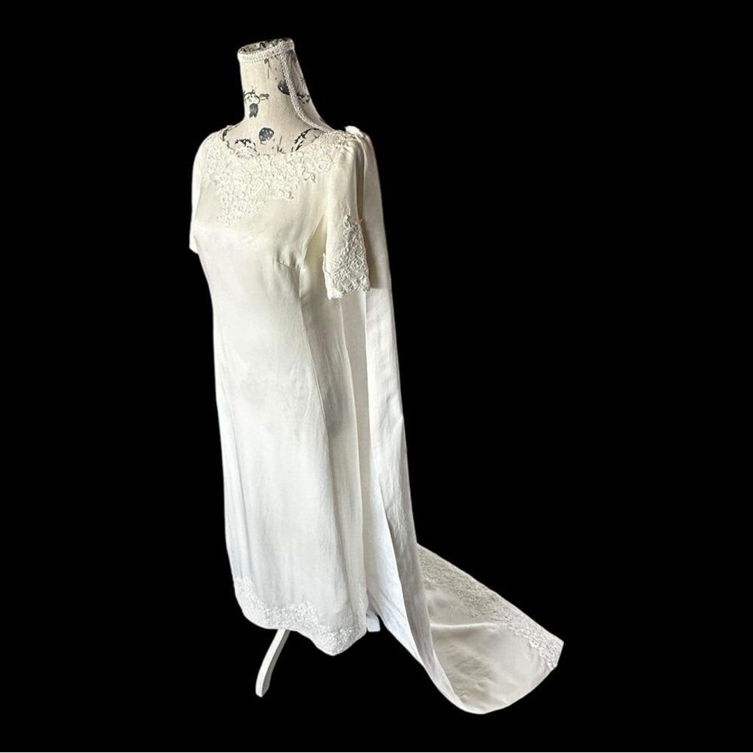 Vintage Ivory Strapless Satin Embroidery Wedding Dress TP5454 main image 1