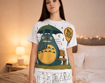 Pigiama corto con stampa integrale di Totoro per donna