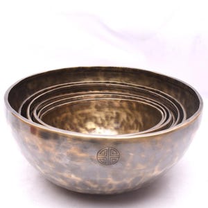 Full Moon Chakra Singing Bowl Set: 7 Tibetan Healing Bowls for Meditation