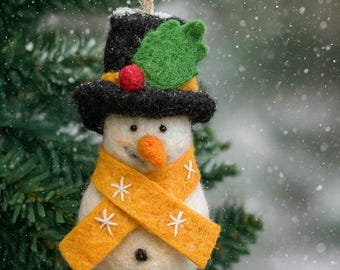 Handmade Felt Snowman Ornament – Wool Christmas Tree Decor, Cozy Winter Holiday Decoration, Family Christmas Gift, Eco-Friendly Ornament