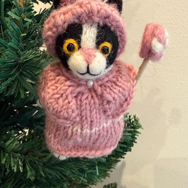 Handmade Felt Wizard Cat Ornament, Pink Cape, Wool Animal Decor, Whimsical Christmas Tree Bauble