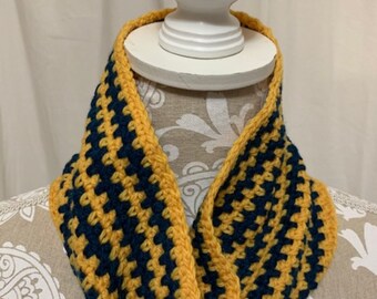 Blue and gold striped cowl