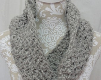 Light grey silver chunky wool cowl