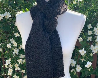 Natural black wool scarf
