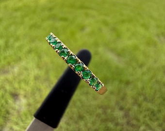 Half Eternity Emerald Ring in 18K Solid Gold – 15 Natural Muzo Emeralds – Handmade in Colombia – Size 6