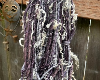 HANDSPUN Yarn Wool Thick and Thin Yarn with Locks