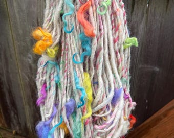 HANDSPUN Yarn Wool Thick and Thin Yarn with Locks