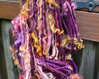 HANDSPUN Yarn Wool Thick and Thin Yarn with Locks