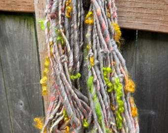 HANDSPUN Yarn Wool Thick and Thin Yarn with Locks