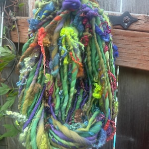 HANDSPUN Yarn Wool Thick and Thin Yarn with Locks