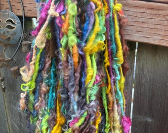 HANDSPUN Yarn Wool Thick and Thin Yarn with Locks
