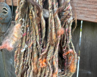 HANDSPUN Yarn Wool Thick and Thin Yarn with Locks