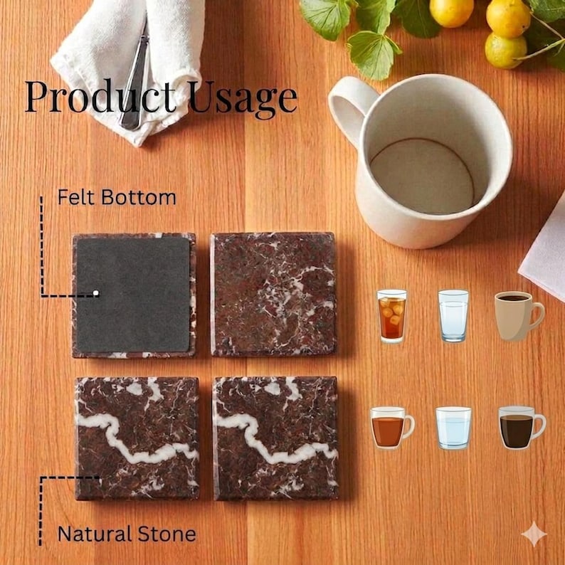 Pu&ograve; includere: Quattro sottobicchieri quadrati in pietra naturale venata marrone scuro e bianca. Ogni sottobicchiere presenta una base in feltro grigio scuro. L'immagine include le scritte Product Usage, Felt Bottom e Natural Stone, oltre a icone di bevande.